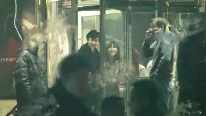 靠老婆养着，这男星成了全网天菜