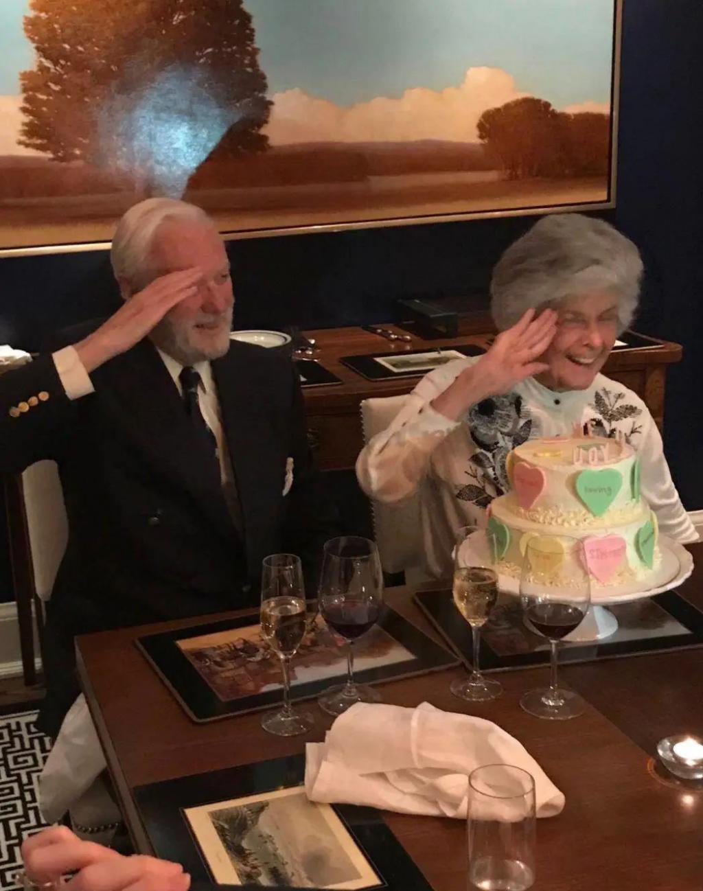 阅女无数，却与她相识6天闪婚，相伴走了73年