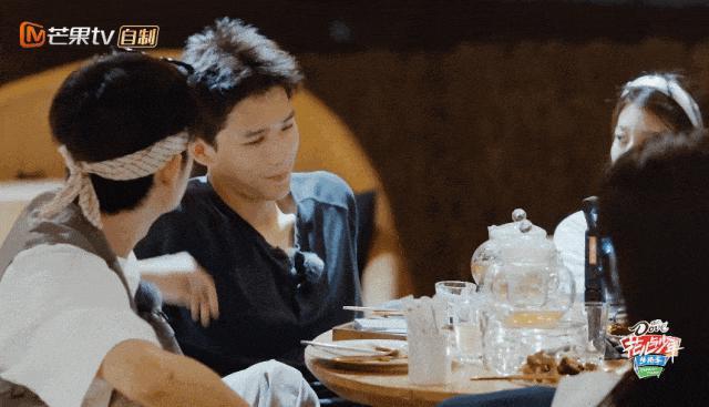 左手古偶，右手正午，他能成为下个流量吗？