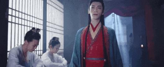“性张力”拉满，他即刻封神
