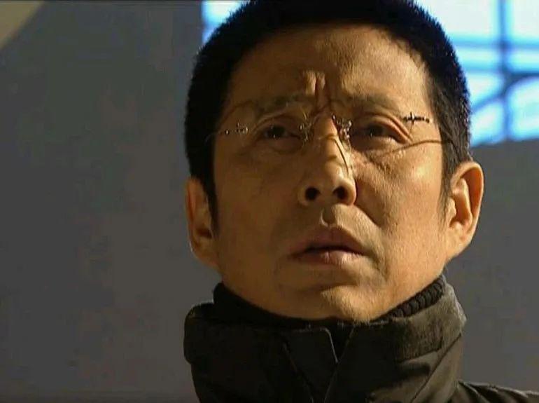 “性张力”拉满，他即刻封神