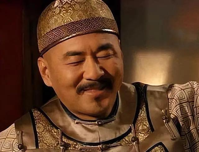 甄嬛传拍摄时，陈建斌拍了一下蒋欣的屁股，她的反应绝了