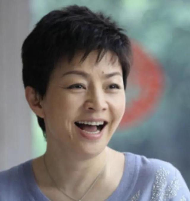 女演员长相有多重要？看《熟年》里宋丹丹和郝蕾就知道了