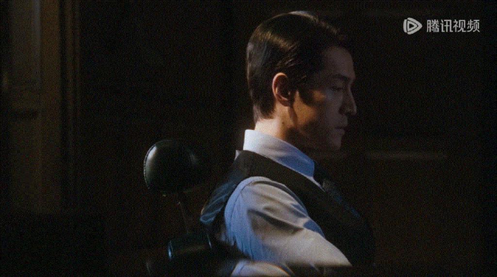 狗血喷头，边撕边骂！胡歌新剧得罪谁了