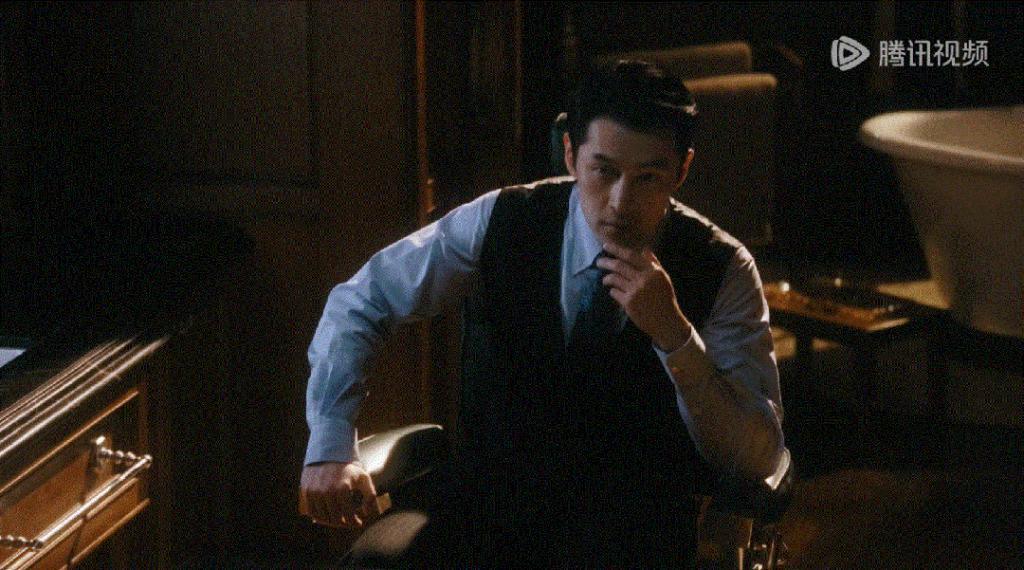 狗血喷头，边撕边骂！胡歌新剧得罪谁了