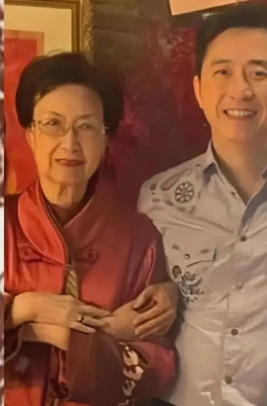 为什么庾澄庆的妈妈死活瞧不上伊能静