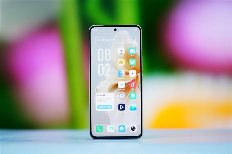 柔光 环闪 远近都能拍！vivo S18e评测：2千档最懂人像的手机