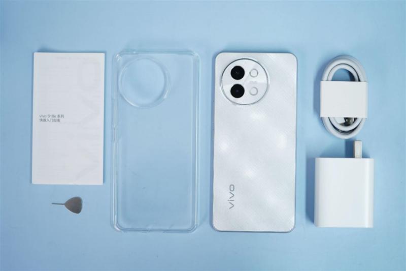 柔光 环闪 远近都能拍！vivo S18e评测：2千档最懂人像的手机