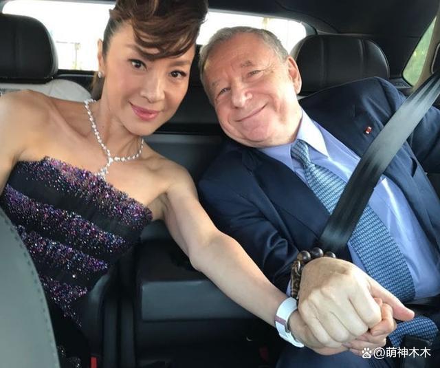 杨紫琼晒婴儿照被指回击继子争产，对方在她婚礼拒绝合影
