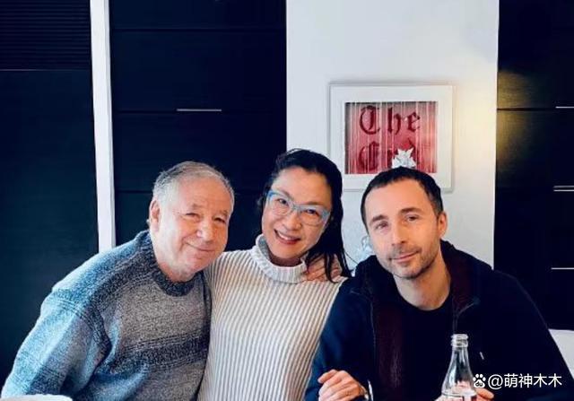 杨紫琼晒婴儿照被指回击继子争产，对方在她婚礼拒绝合影