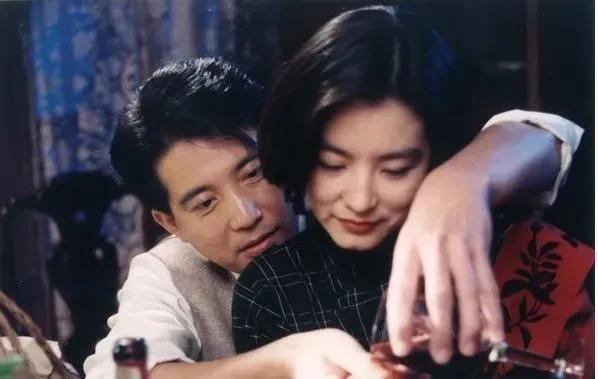 为爱插足虐恋20年后嫁富商，抑郁肥到认不出的她恢复了