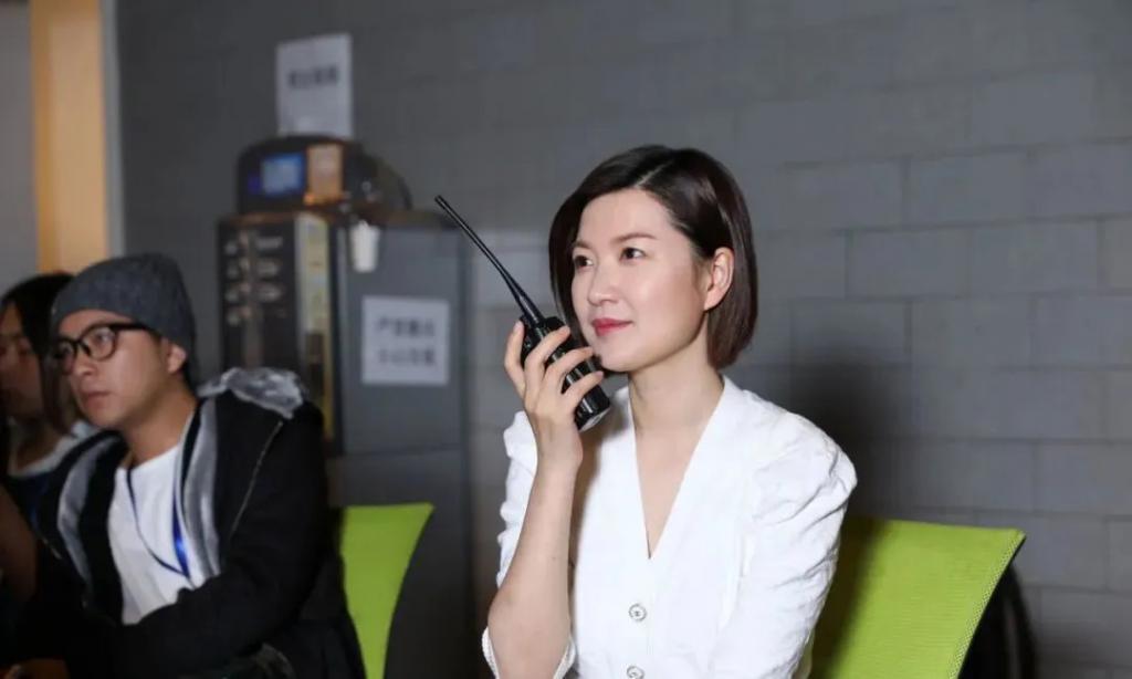 《繁花》里宝总的原型是他？聊聊九十年代金粉银沙的上海滩旧事