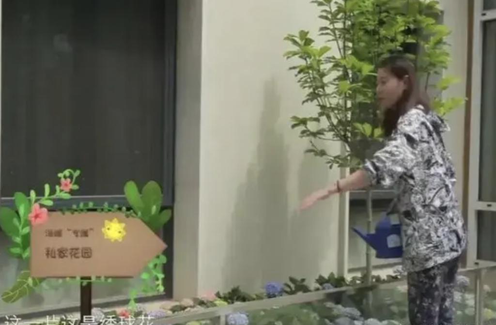 周海媚离世不足1月，家人出售豪宅，看到报价我心情复杂