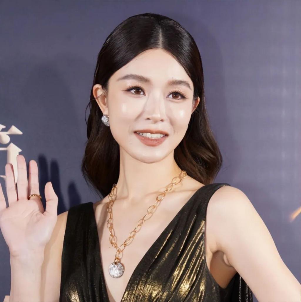 这一夜，女明星们的“真实颜值”，治好了我的容貌焦虑