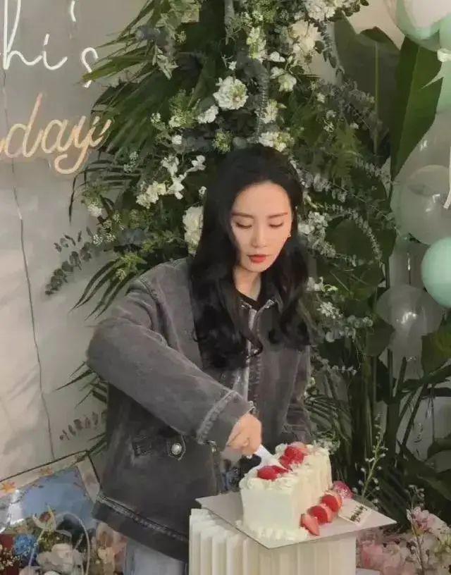 啥？85花又一对要be？婚戒都不戴了…