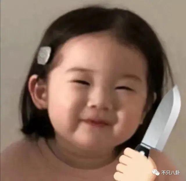 两年换了至少3个女朋友，他可真是一点空窗期都没有啊……