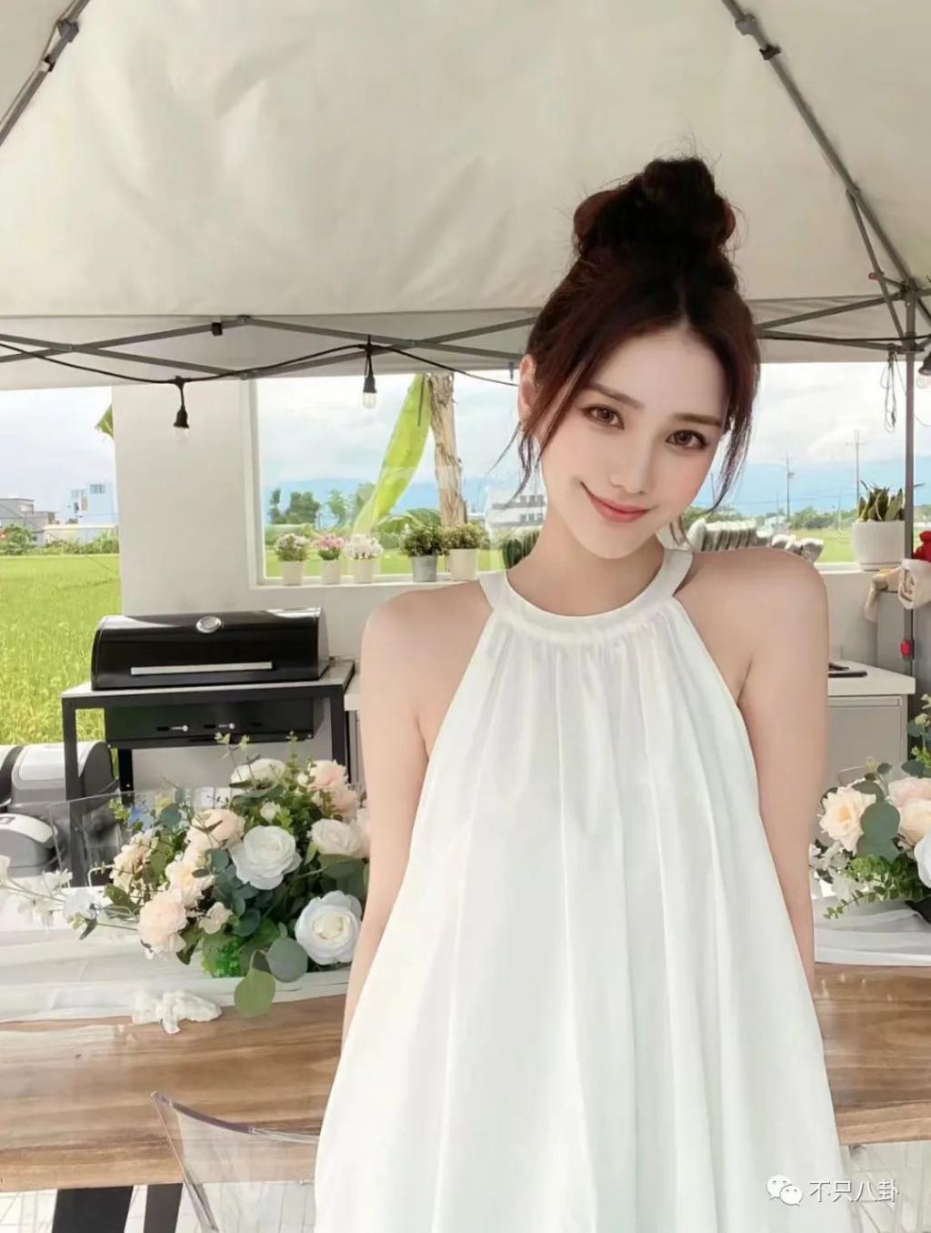 两年换了至少3个女朋友，他可真是一点空窗期都没有啊……