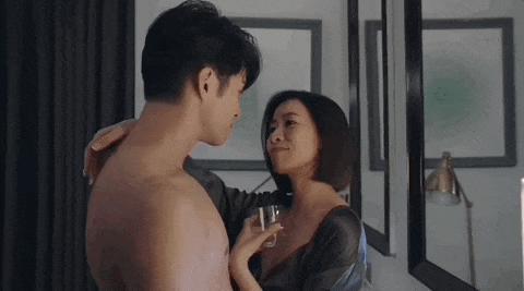 佘诗曼亲自揭秘港女不老传说，一天吃六顿，早晚一片面膜