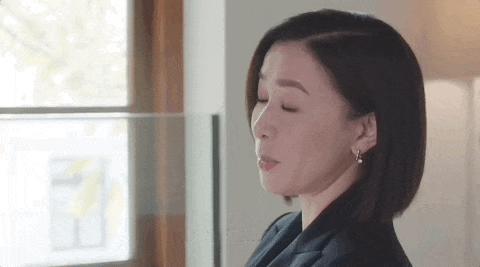 佘诗曼亲自揭秘港女不老传说，一天吃六顿，早晚一片面膜