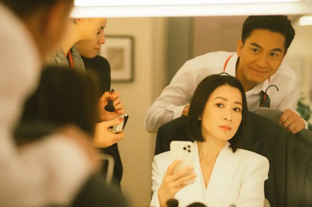 佘诗曼亲自揭秘港女不老传说，一天吃六顿，早晚一片面膜