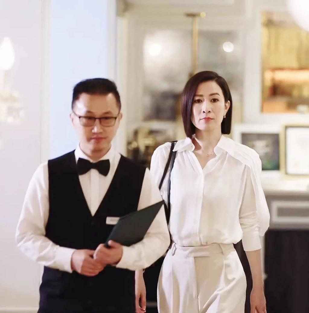 佘诗曼亲自揭秘港女不老传说，一天吃六顿，早晚一片面膜