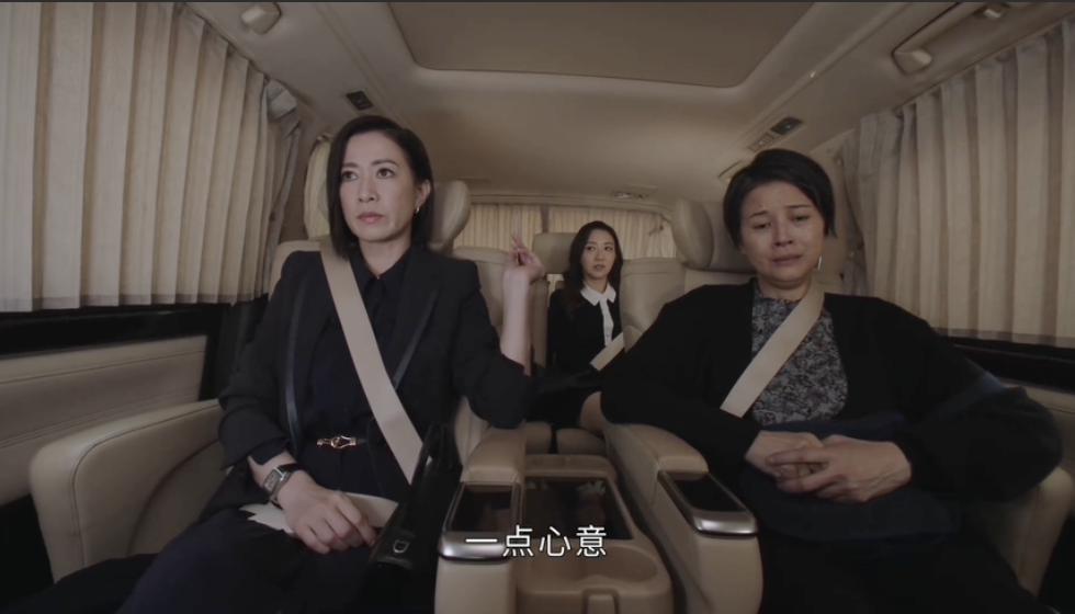 佘诗曼亲自揭秘港女不老传说，一天吃六顿，早晚一片面膜