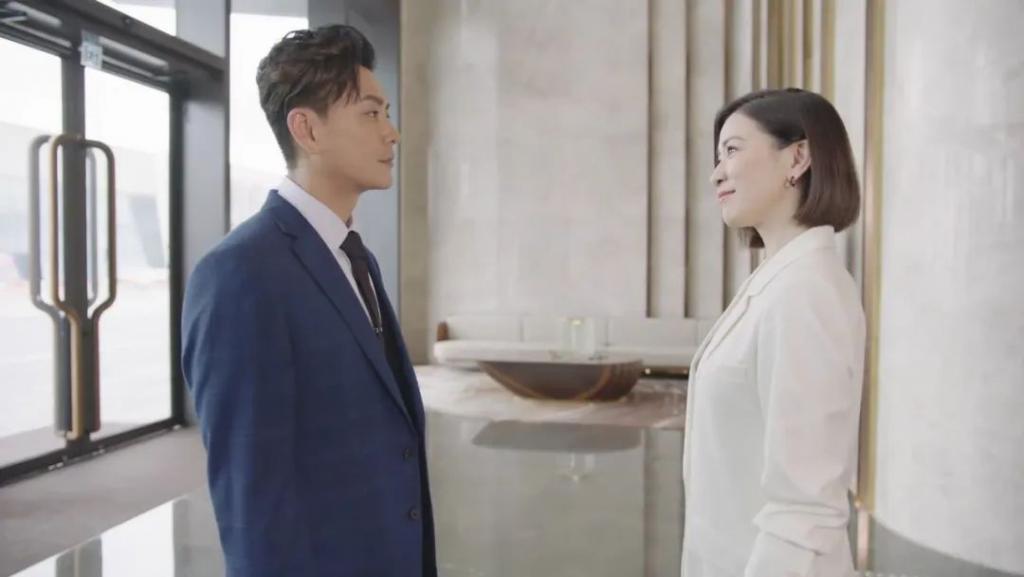 佘诗曼亲自揭秘港女不老传说，一天吃六顿，早晚一片面膜