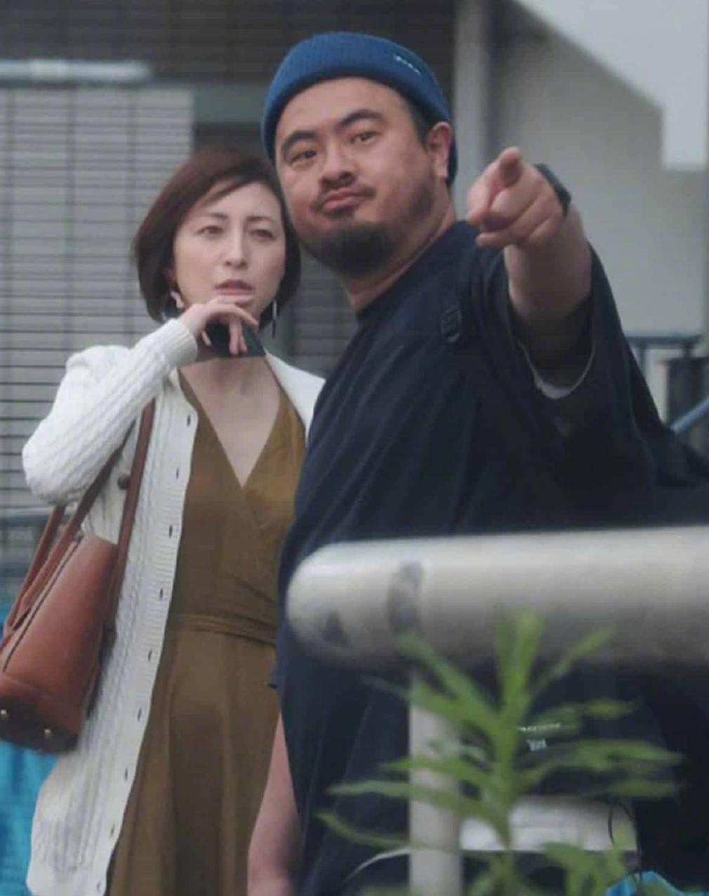 玉女天后玩出轨？这是在发什么疯