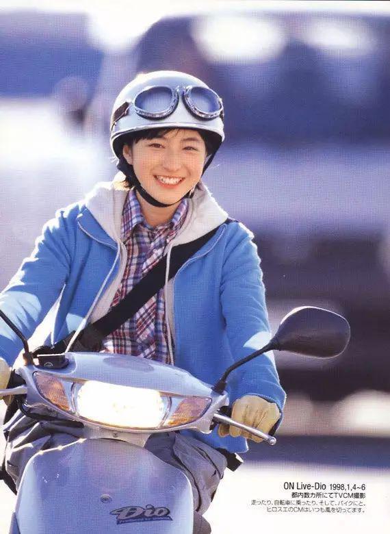 玉女天后玩出轨？这是在发什么疯