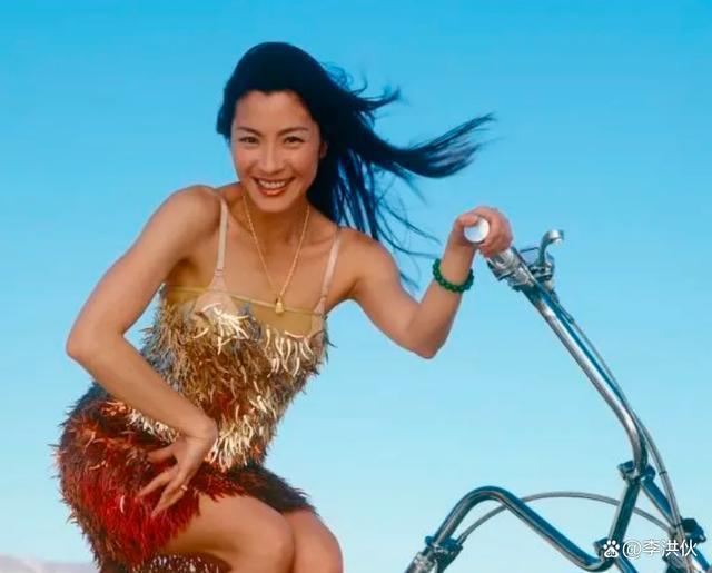 61岁杨紫琼晒婴儿照被怀疑升级当妈，反转：是当奶奶了