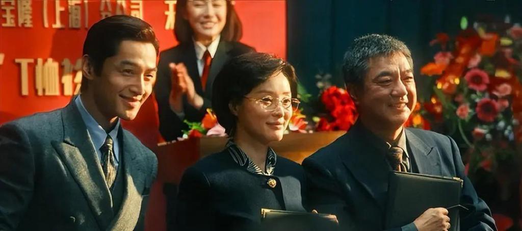 《繁花》胡歌的“强行扮嫩”，打了多少中年男星扮嫩的脸