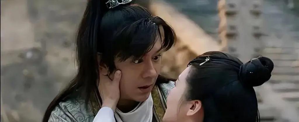 《繁花》胡歌的“强行扮嫩”，打了多少中年男星扮嫩的脸