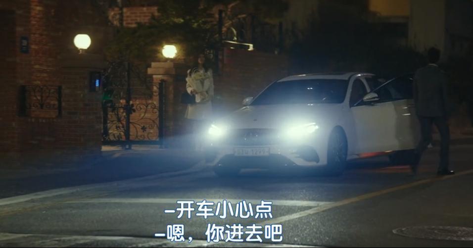 连续作死，这顶流竟然还没退圈