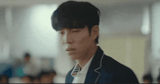 连续作死，这顶流竟然还没退圈