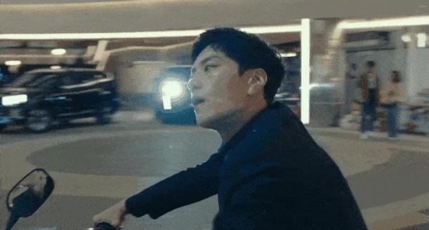 连续作死，这顶流竟然还没退圈