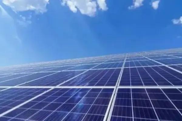 走进700W 时代，光伏浪淘沙