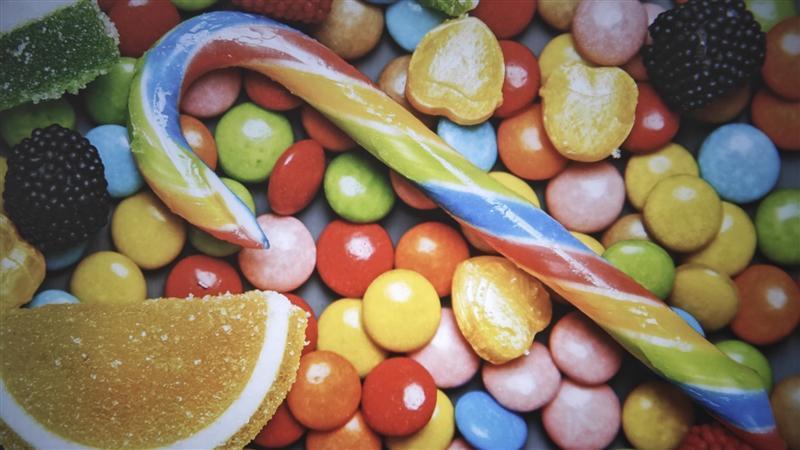 入门级也能流畅看8K 同价位最能打的投影仪！哈趣K2评测