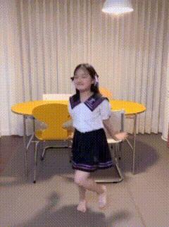 还记得表情包里的权律二吗？这是长残了？