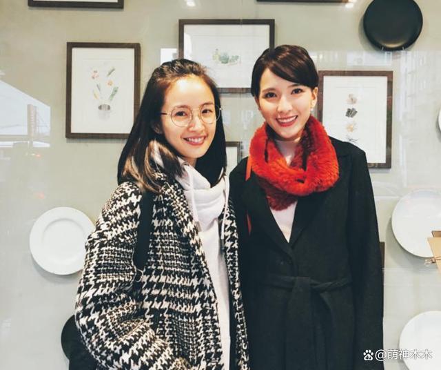36岁女星当众换衣，感情不顺立志不婚，如今偶影独游