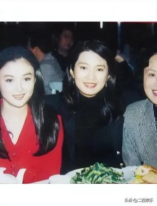 被潘虹“抢老公”后大闹片场，离婚却背负骂名，她现状如何