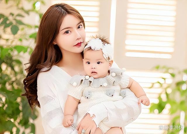 24岁韩安冉四婚三离后报喜讯怀上二胎，希望这次是女儿