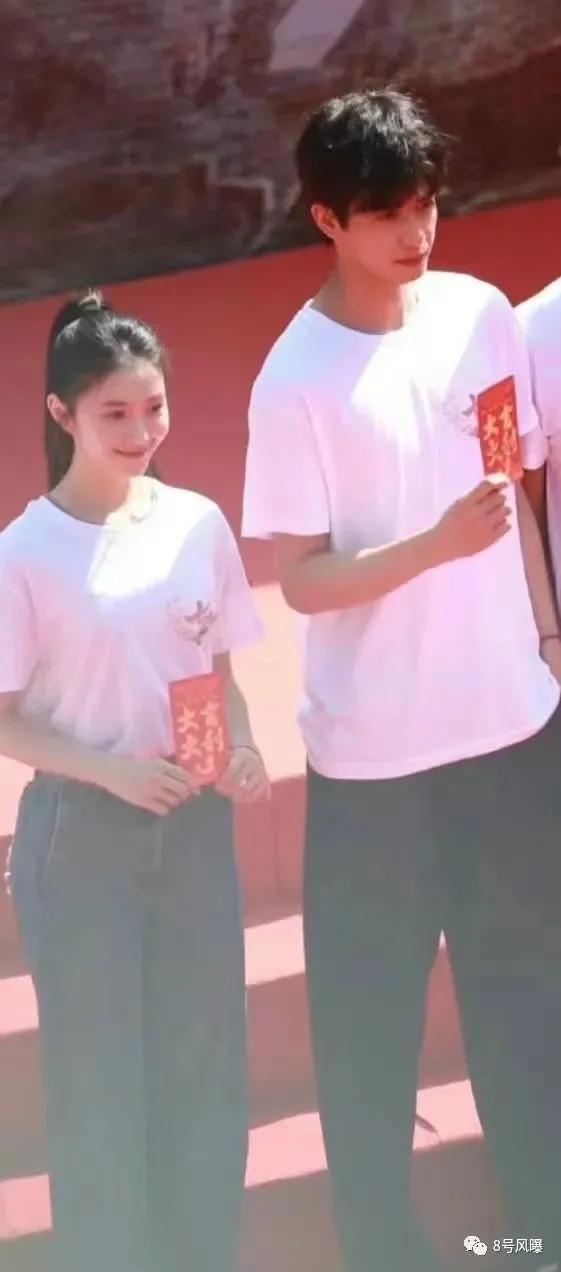 表情装天真，发言迷惑，谋女郎刘浩存翻身了吗？