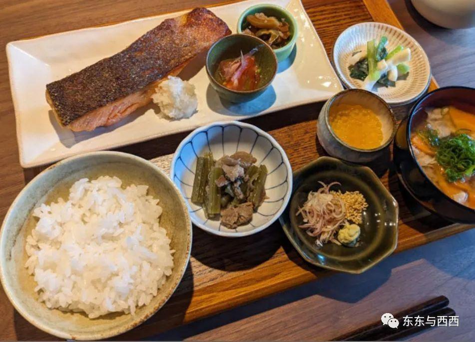 世界美少女要和出轨丑男结婚，这是要换一个火坑跳下去？