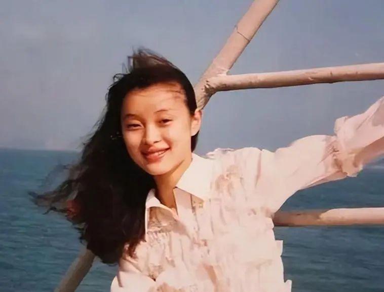 难怪《繁花》会封神！演员学历一个比一个狠，只有她例外