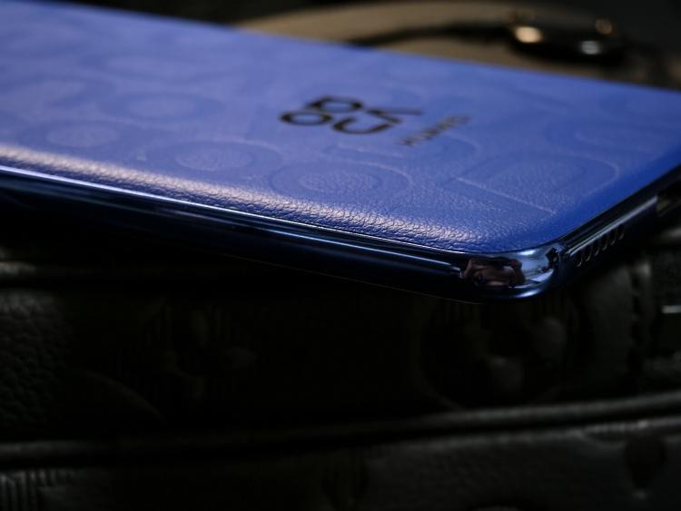 把手机做成时尚单品，这事儿可行吗？