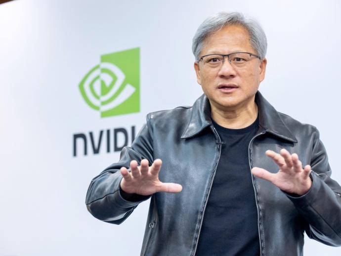 黄仁勋,在任时间最长的科技CEO