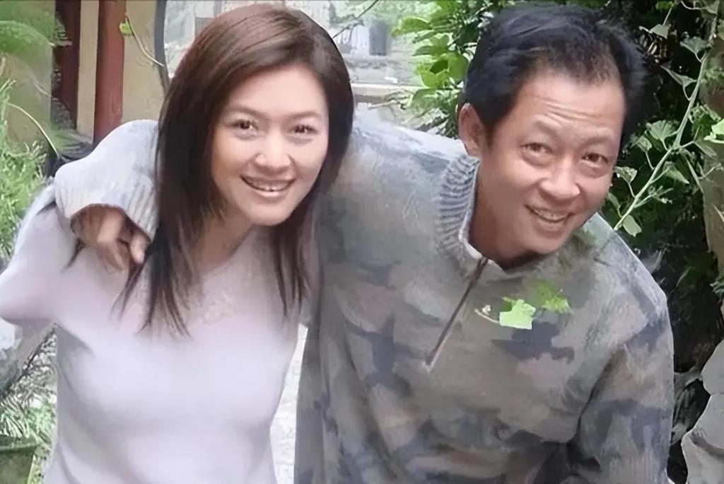 单恋陆毅，痴爱王志文，富豪老公死在狱中，她拿百亿财产度日