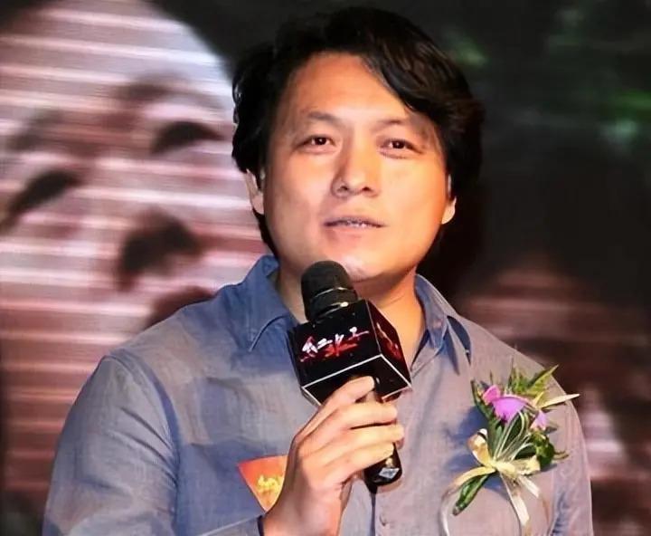 19岁与导演私奔，克服病痛后连生3胎，丈夫用7部剧捧红她