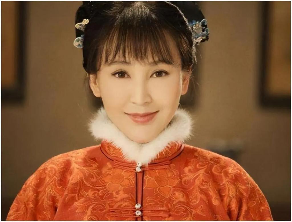 19岁与导演私奔，克服病痛后连生3胎，丈夫用7部剧捧红她