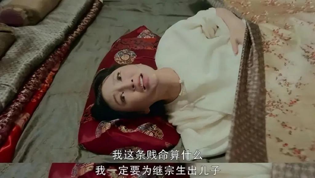 19岁与导演私奔，克服病痛后连生3胎，丈夫用7部剧捧红她